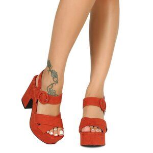 Qupid Crisscross Platform Faux Suede Chunky Heel in Brick Open Toe Retro Size 7